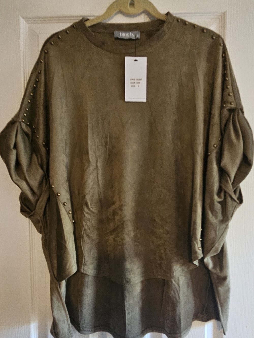 Olive Stud-Trim Dolman Sleeve Tunic by blueb.